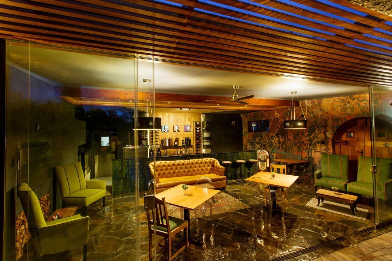 La Pension Guest House Oudtshoorn Esterno foto