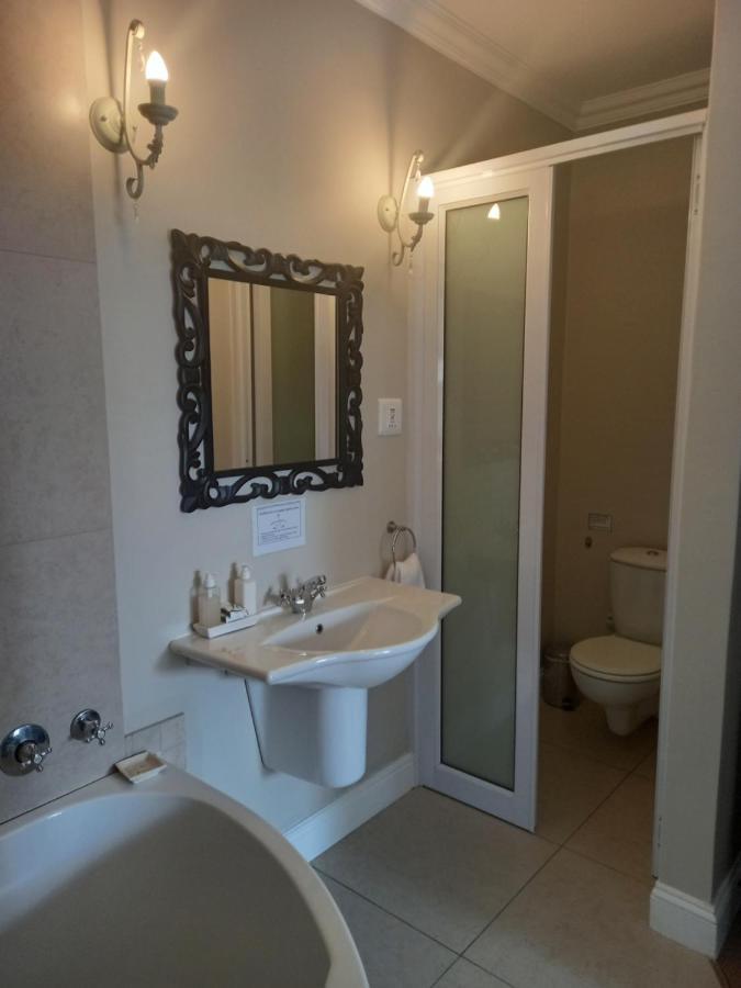 La Pension Guest House Oudtshoorn Esterno foto