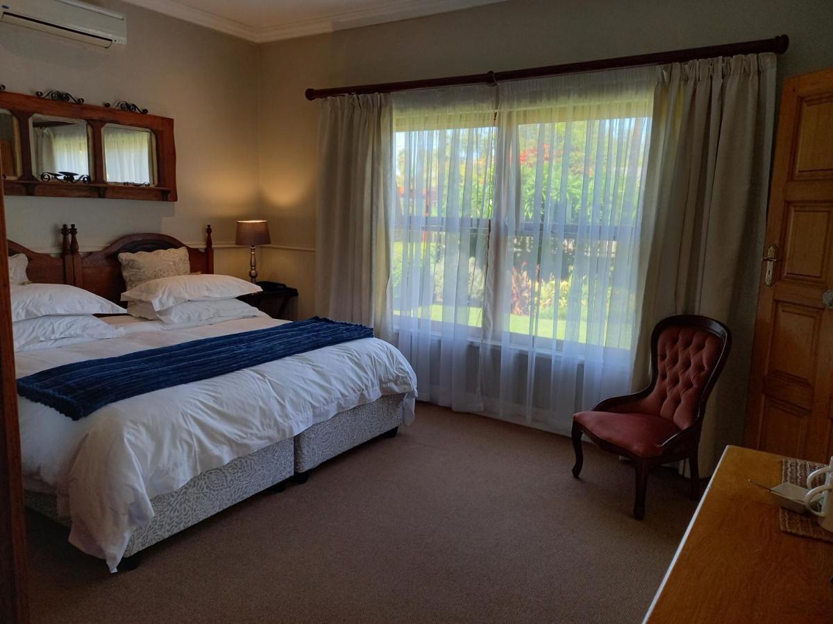 La Pension Guest House Oudtshoorn Esterno foto