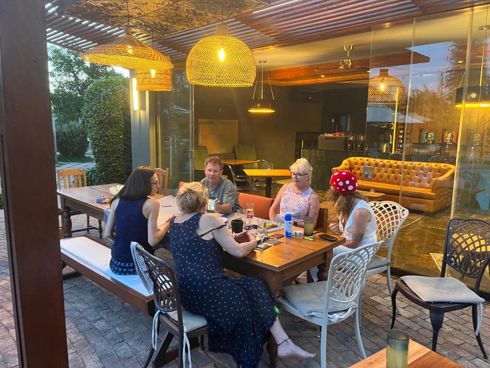 La Pension Guest House Oudtshoorn Esterno foto